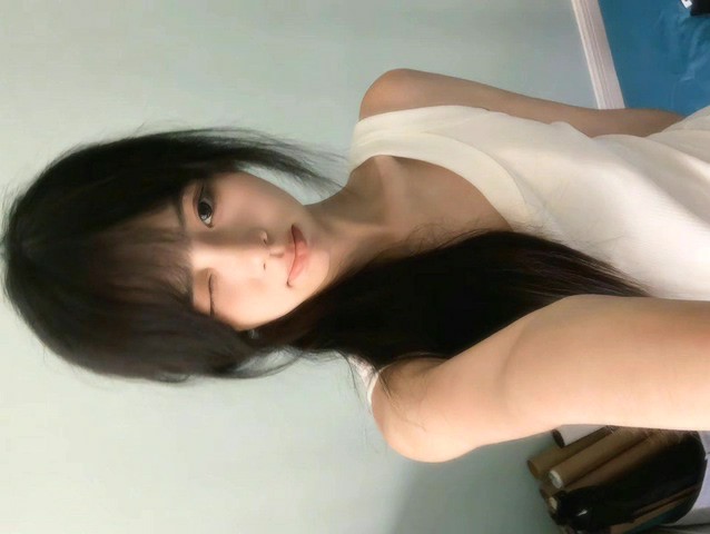 [1V+14P/122MB]上戏24级播音母狗【于子晏】soul网恋男友得知当三