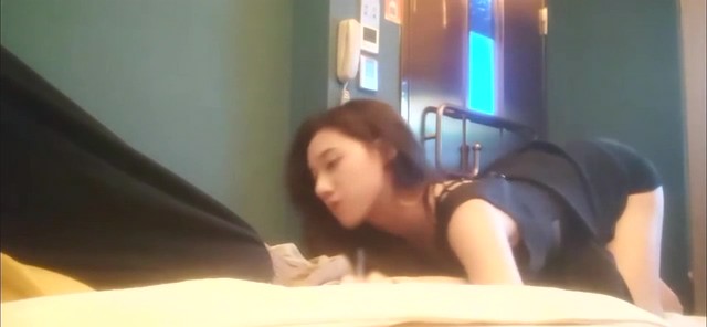 [MP4/532MB]正规按摩店极品技师从来不帮客人打飞机的女神，近期的颜值天花板